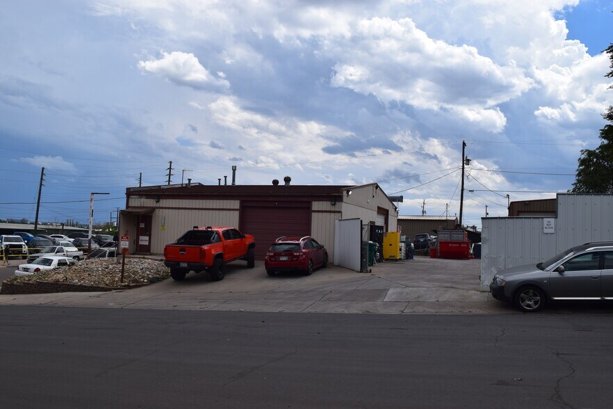 2401 S Raritan St, Englewood, CO à vendre - Photo de l’immeuble – Image 2 sur 22