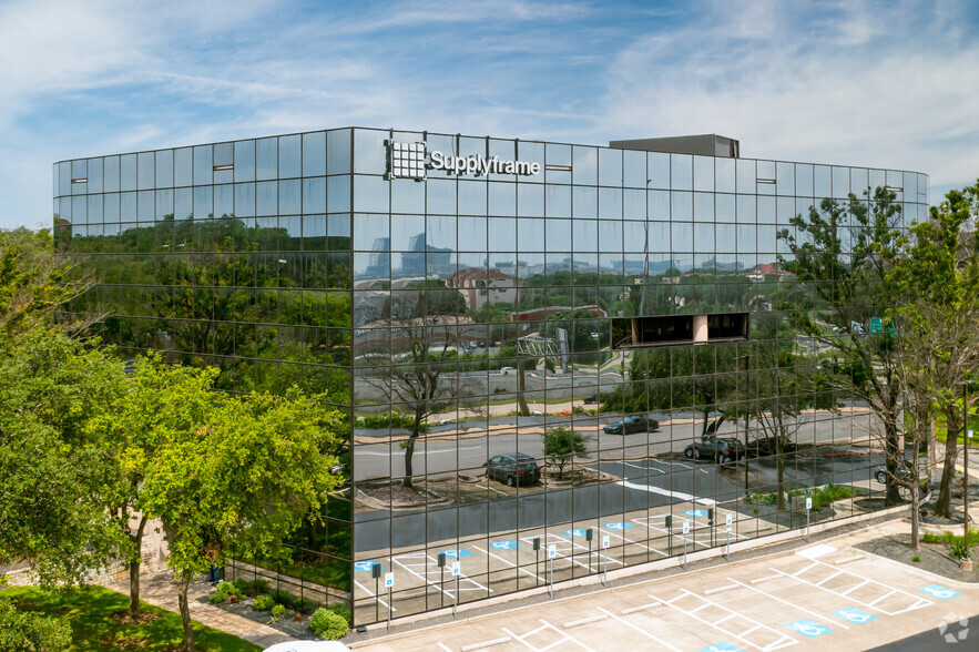 9390 Research Blvd, Austin, TX à louer - Photo principale – Image 2 sur 2