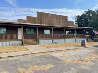Plus de détails pour 902 W 13th St, Blanco, TX - Local commercial, Industriel/Logistique à louer