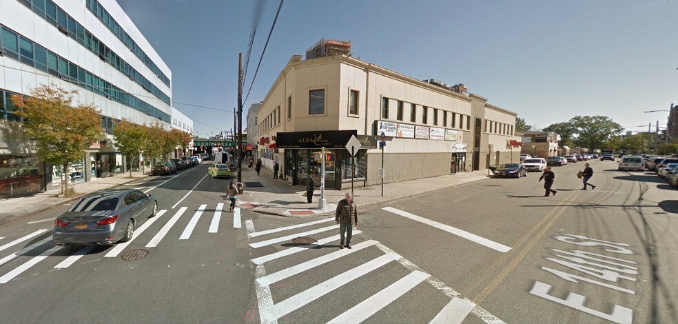 2625 E 14th St, Brooklyn, NY à louer - Photo de l’immeuble – Image 2 sur 14