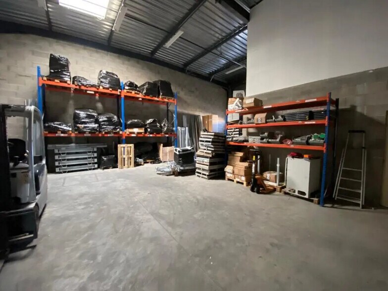 Bureau dans Chassieu à louer - Photo intérieure – Image 2 sur 13