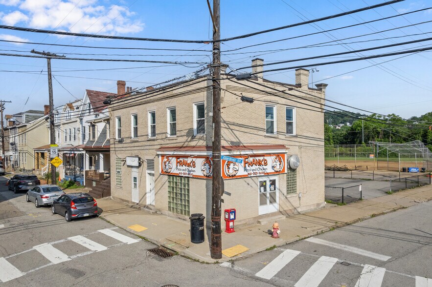 1442 Lowrie St, Pittsburgh, PA à vendre - Photo de l’immeuble – Image 1 sur 48