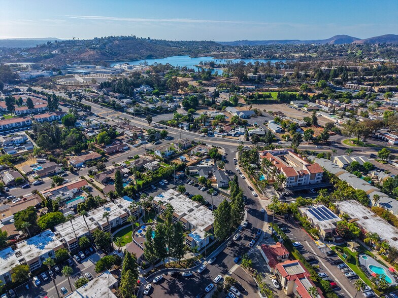 5590-5588 Shasta Lane, La Mesa, CA à vendre - Photo de l’immeuble – Image 3 sur 52