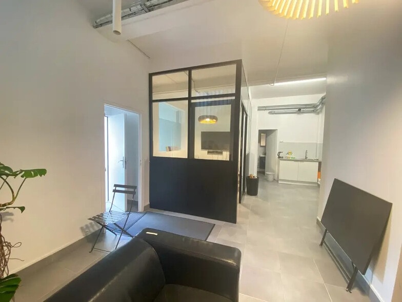 Bureau dans Paris à louer - Photo de l’immeuble – Image 2 sur 7