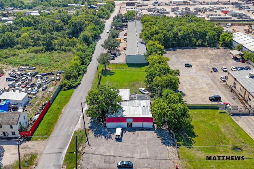 9210 Winkler Dr, Houston, TX à vendre - Photo principale – Image 1 sur 2