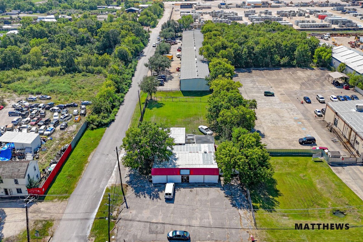 9210 Winkler Dr, Houston, TX à vendre Photo principale– Image 1 sur 3