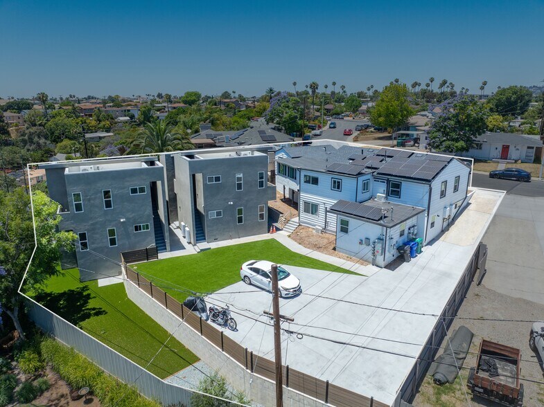 6283 Lorca Dr, San Diego, CA à vendre - Photo de l’immeuble – Image 2 sur 34