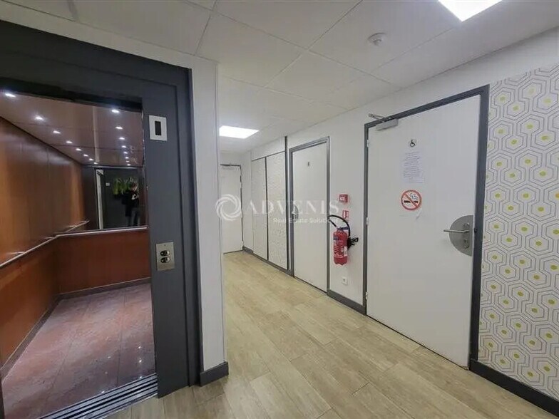 Bureau dans Gennevilliers à louer - Photo de l’immeuble – Image 3 sur 5