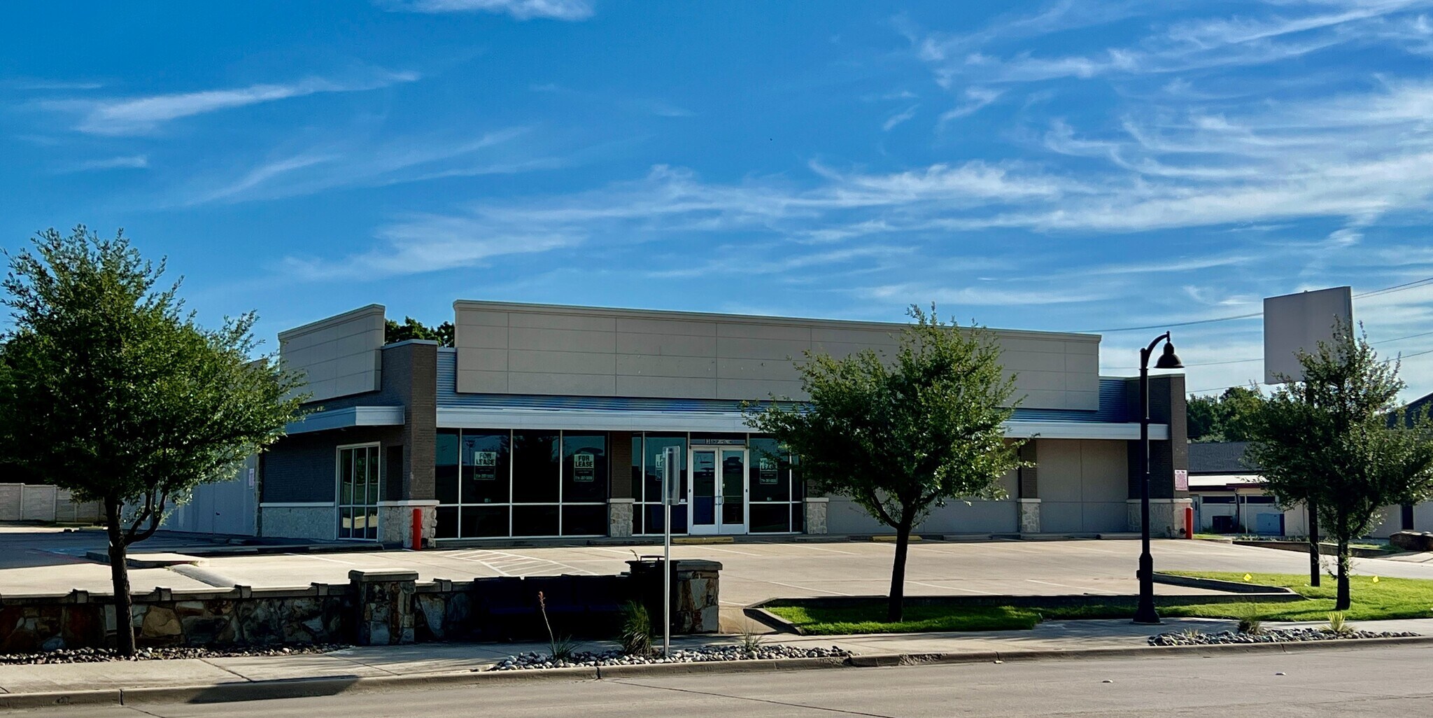 836 W Pipeline Rd, Hurst, TX à louer Photo de l’immeuble– Image 1 sur 19