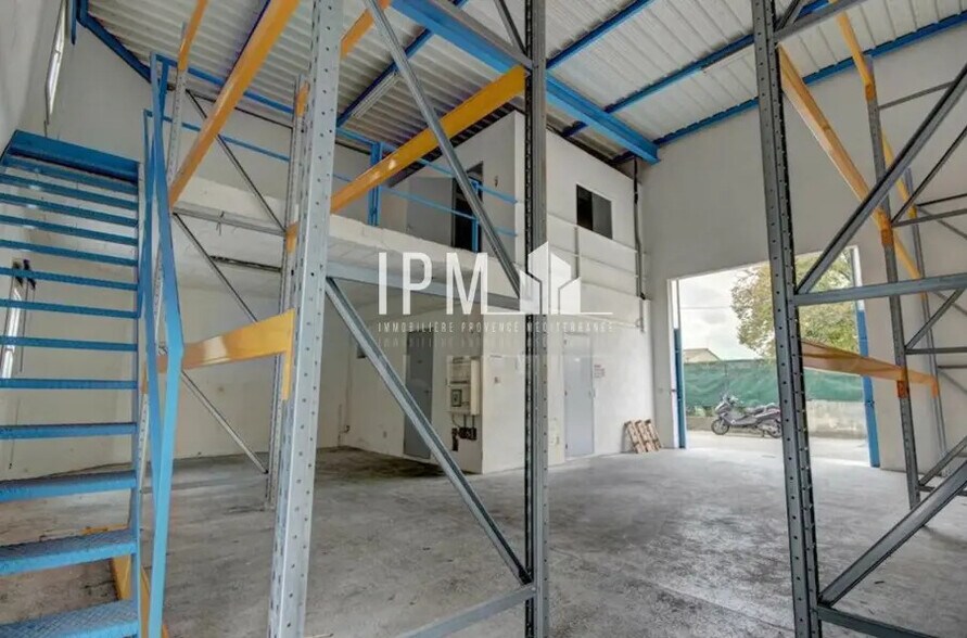 530 Avenue Des Templiers, Aubagne à louer - Photo de l’immeuble – Image 1 sur 6