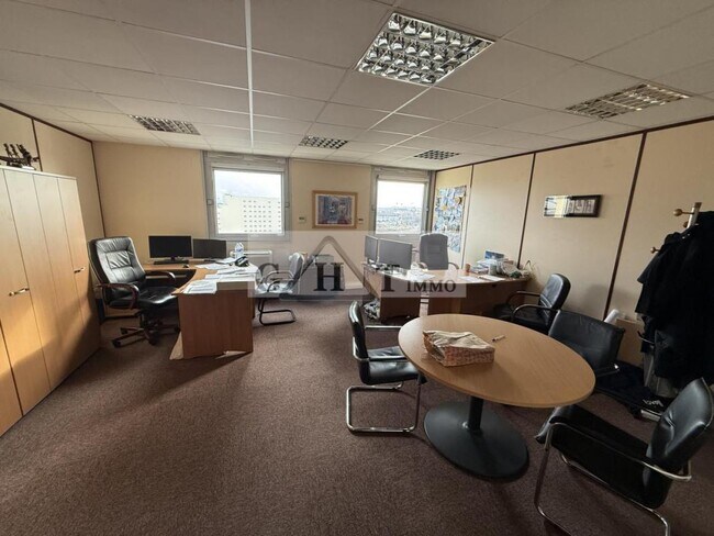 Plus de détails pour Bureau à vendre