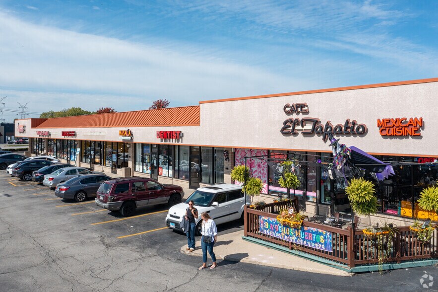 9705-9721 Milwaukee Ave, Glenview, IL à louer - Photo principale – Image 1 sur 7