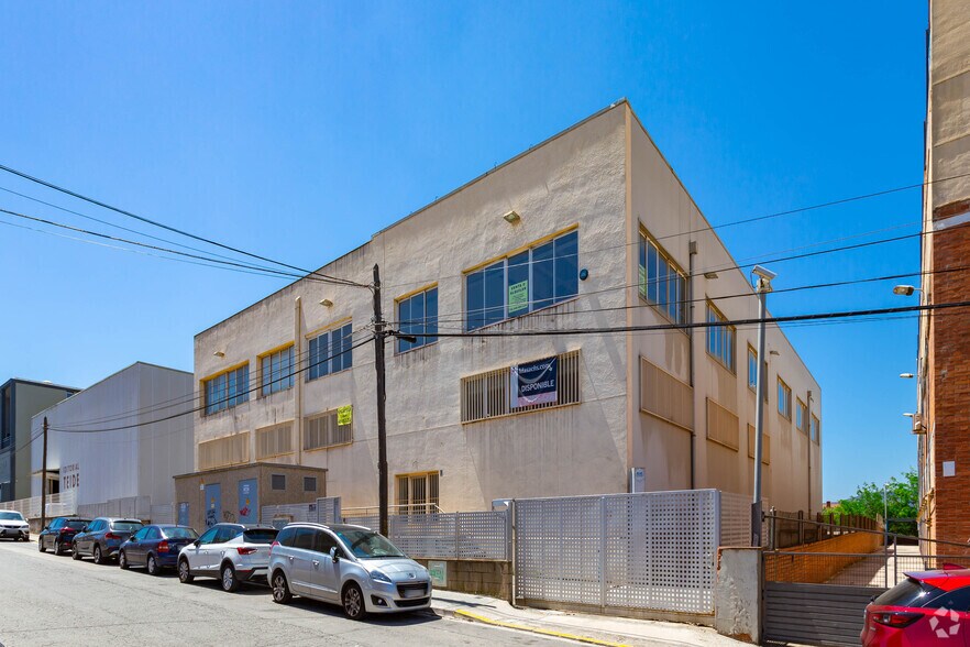 Industriel/Logistique dans Sant Joan Despí, Barcelona à louer - Photo de l’immeuble – Image 2 sur 18