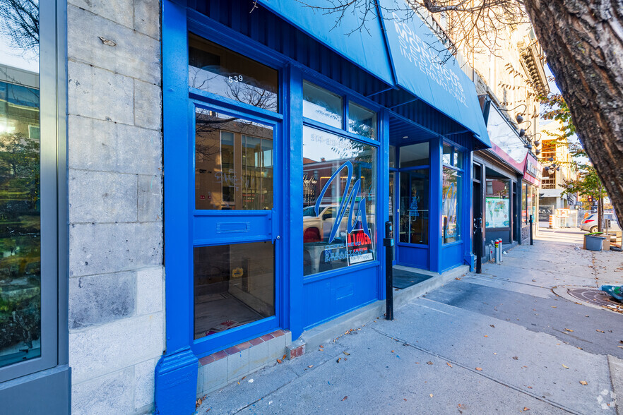 539-541A Rue Ontario E, Montréal, QC à louer - Photo de l’immeuble – Image 2 sur 3