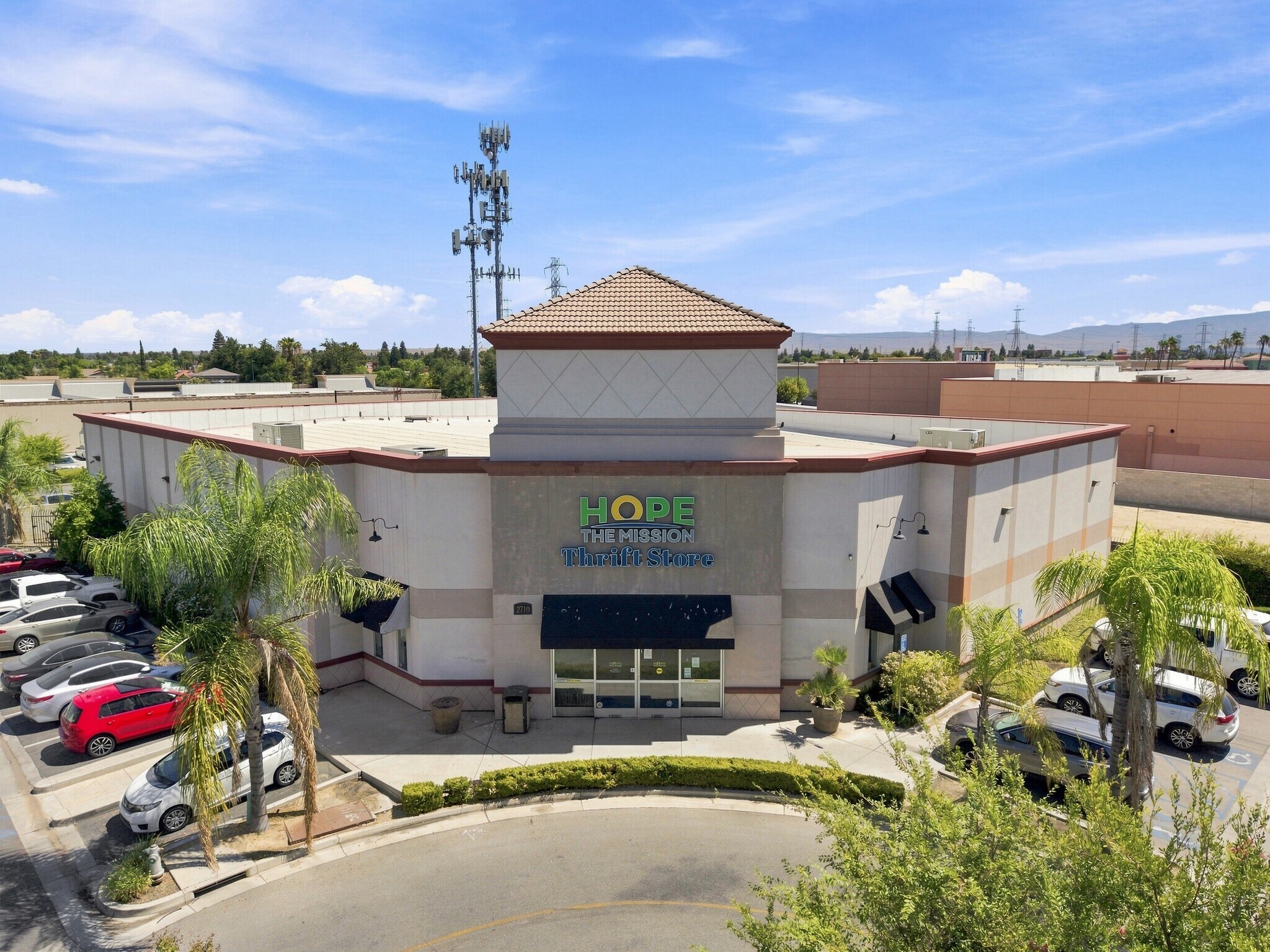 2710 Company Dr, Bakersfield, CA à vendre Photo de l’immeuble– Image 1 sur 46