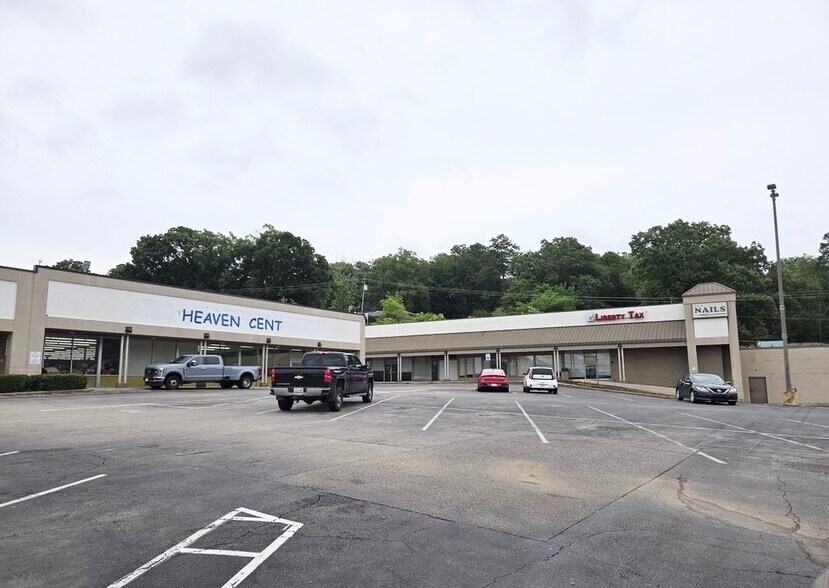 224-228 Gadsden Hwy, Birmingham, AL à louer - Photo de l’immeuble – Image 1 sur 5