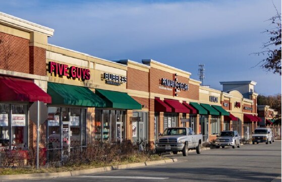 163 Connor Dr, Charlottesville, VA à louer - Photo de l’immeuble – Image 3 sur 7