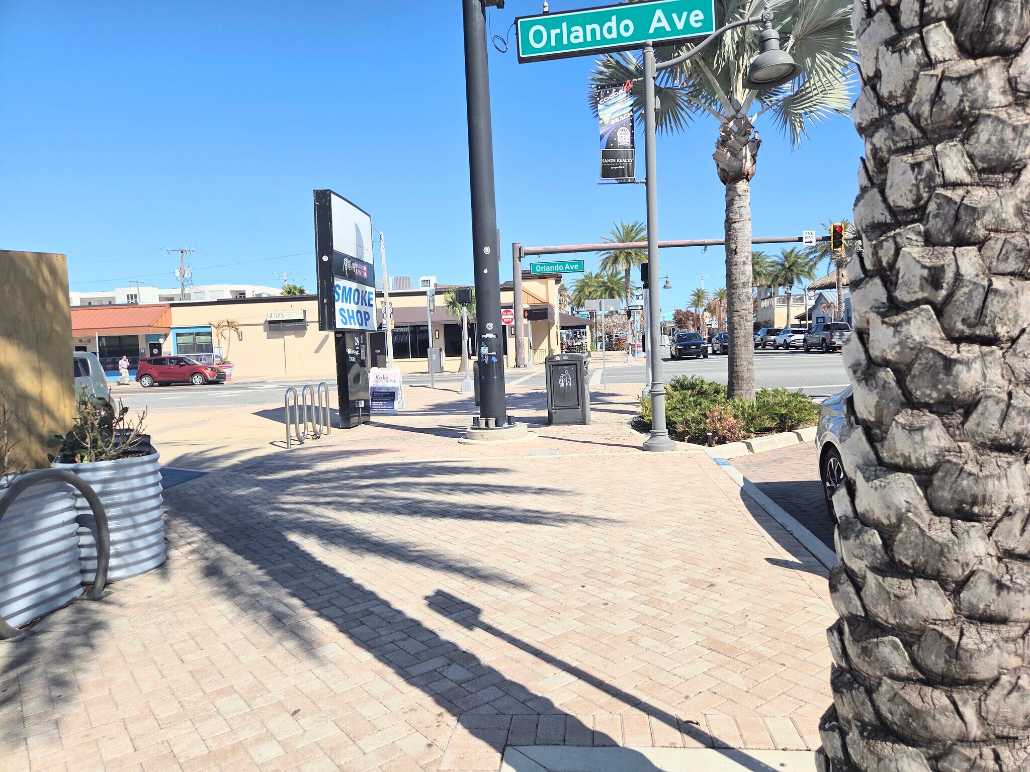 225 Minutemen Causeway Cswy, Cocoa Beach, FL à vendre Photo de l’immeuble– Image 1 sur 6