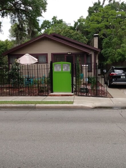1113 NW 5th Ave, Gainesville, FL à vendre - Photo de l’immeuble – Image 1 sur 22