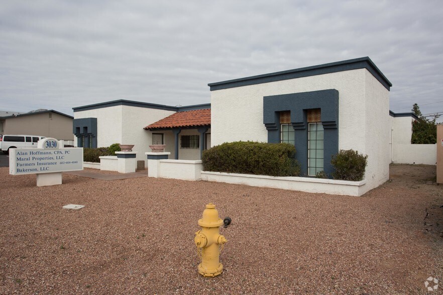 3030 E Cactus Rd, Phoenix, AZ à vendre - Photo principale – Image 1 sur 5