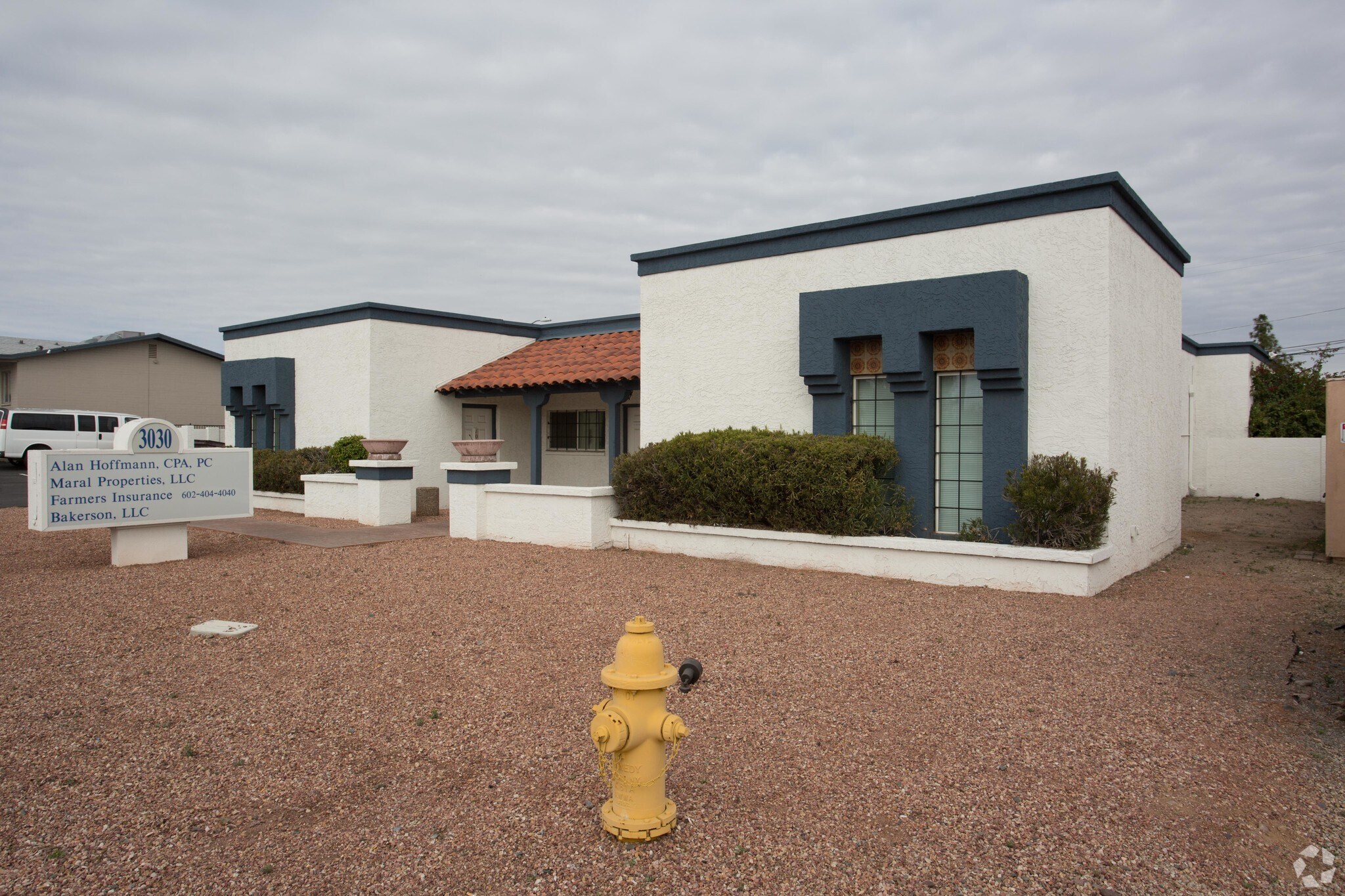 3030 E Cactus Rd, Phoenix, AZ à vendre Photo principale– Image 1 sur 6