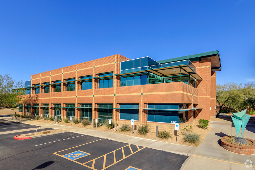 8322 E Hartford Dr, Scottsdale, AZ à louer - Photo principale – Image 1 sur 5