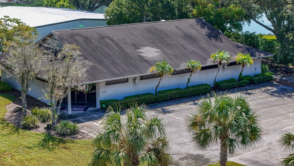 1725 Barber Rd, Sarasota, FL à vendre - Photo de l’immeuble – Image 3 sur 25