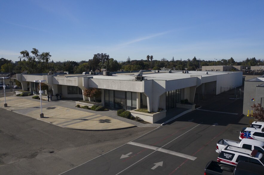 3717 West Ln, Stockton, CA à louer - Photo principale – Image 1 sur 1