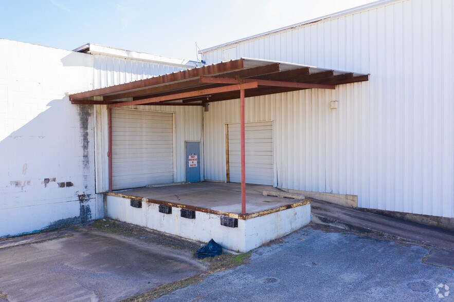 320 S Utah Ave, Weslaco, TX à louer - Photo de l’immeuble – Image 2 sur 38