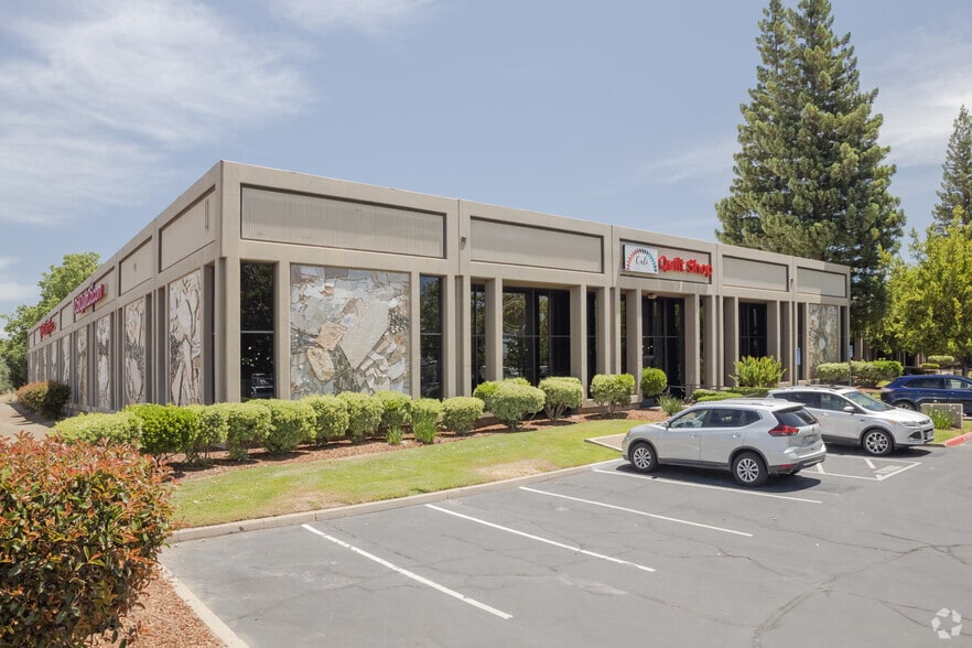 11395 Folsom Blvd, Rancho Cordova, CA à louer - Photo de l’immeuble – Image 3 sur 6