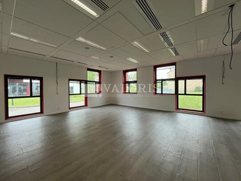 Bureau dans Dardilly à vendre - Photo de l’immeuble – Image 3 sur 12