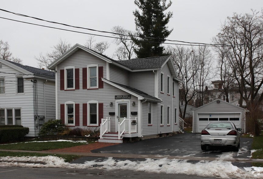 56 Market St, Brockport, NY à vendre - Photo principale – Image 1 sur 2