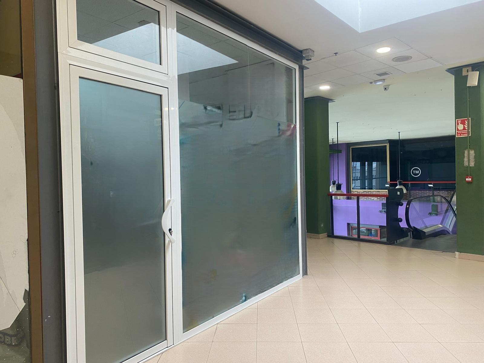 Local commercial dans Tres Cantos à louer Photo intérieure– Image 1 sur 9