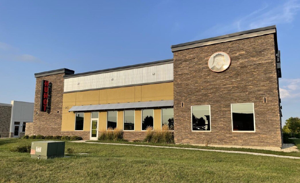 190 N Grand Ave, Sun Prairie, WI à louer Photo principale– Image 1 sur 8