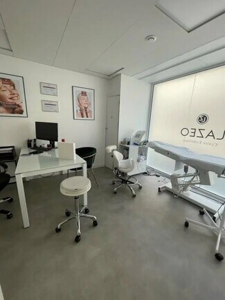 Plus de détails pour Local commercial à louer