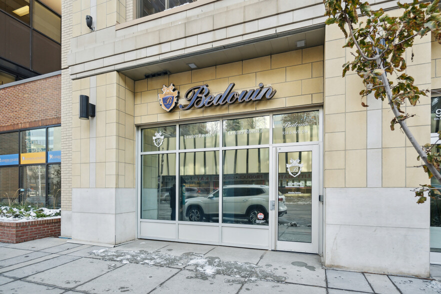 934 6 Av SW, Calgary, AB à louer - Photo de l’immeuble – Image 1 sur 25