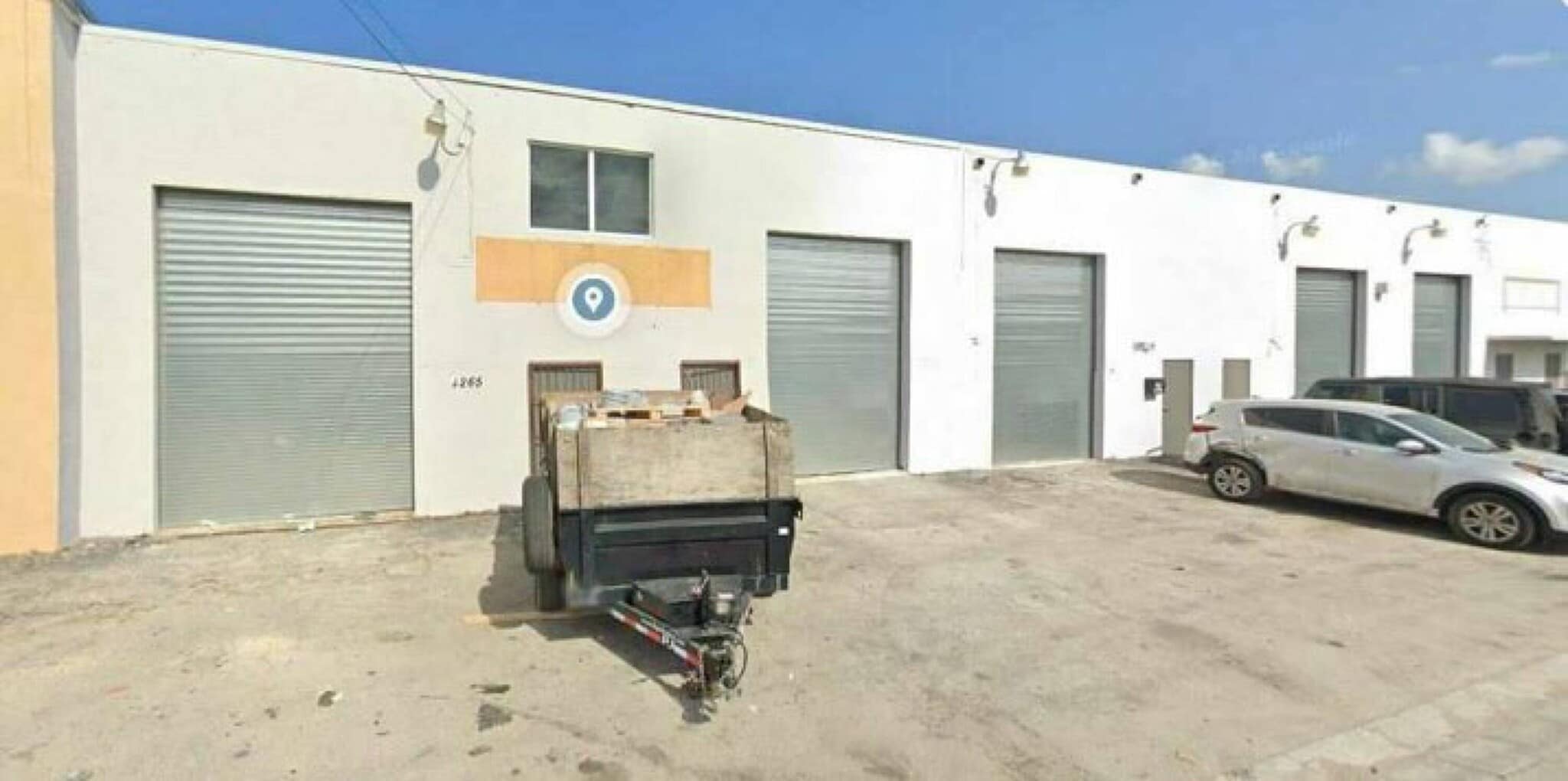 4265 E 11th Ave, Hialeah, FL à louer Photo de l’immeuble– Image 1 sur 1
