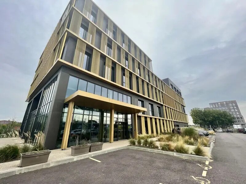 Bureau dans Rouen à louer Photo de l’immeuble– Image 1 sur 13