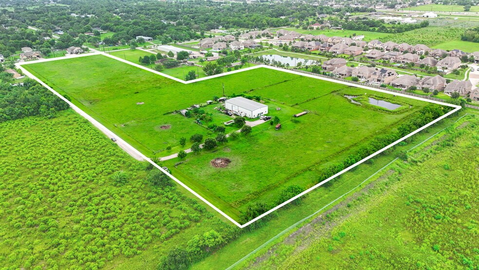 3525 County Road 107F, Pearland, TX à vendre - Photo de l’immeuble – Image 3 sur 25
