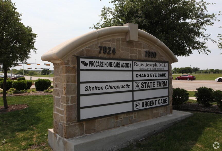 7920 Preston Rd, Plano, TX à louer - Photo de l’immeuble – Image 3 sur 65