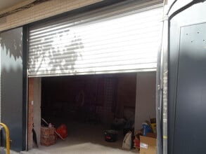 Local commercial dans Badalona, Barcelona à louer Photo de la construction– Image 1 sur 9