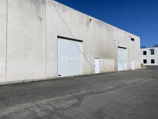 Plus de détails pour Local d'activités à louer