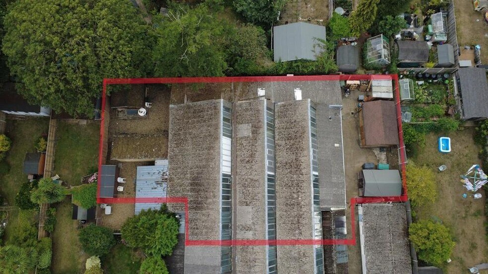 Kings Rd, Addlestone à vendre - Photo de l’immeuble – Image 3 sur 8