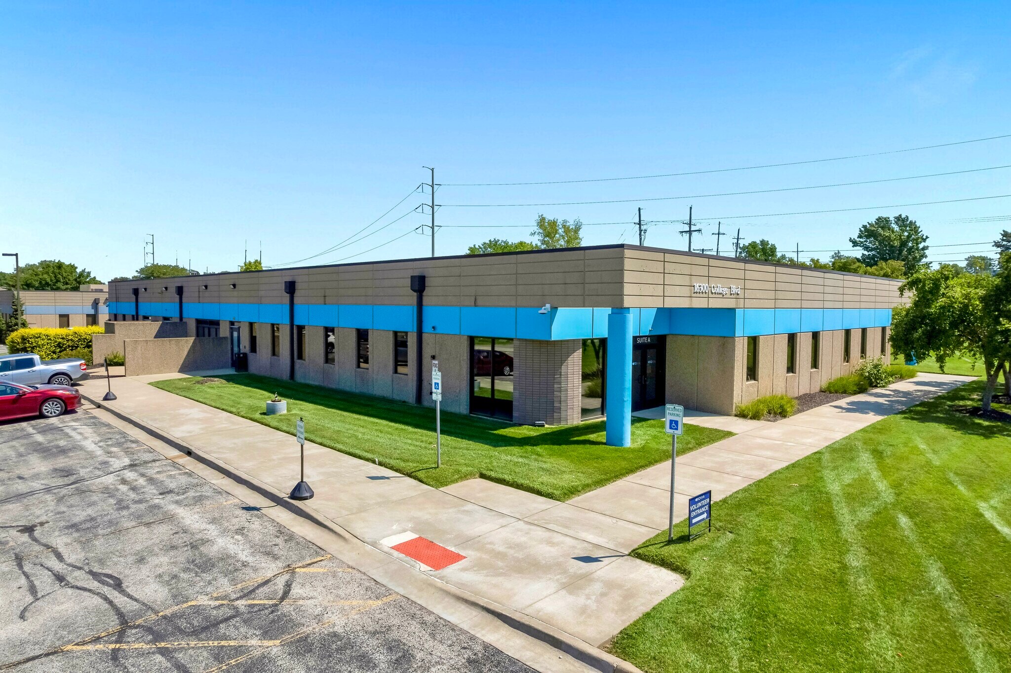 16300 College Blvd, Lenexa, KS à louer Photo principale– Image 1 sur 2