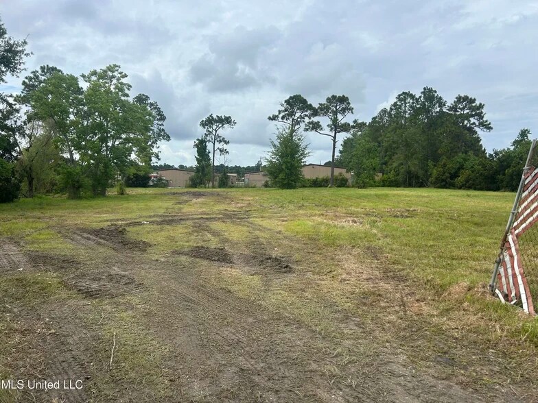 3420 Groveland Rd, Ocean Springs, MS à vendre - Photo de l’immeuble – Image 3 sur 6