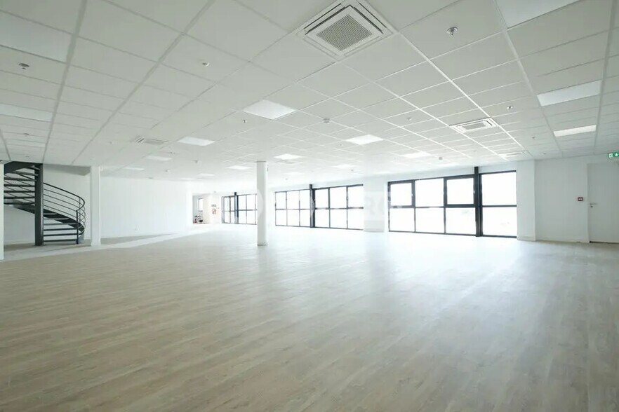 Bureau dans Mions à louer - Photo intérieure – Image 3 sur 10