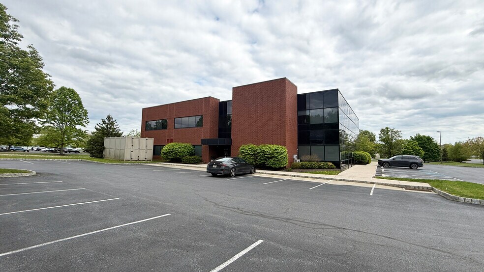 2851 Baglyos Cir, Bethlehem, PA à louer - Photo de l’immeuble – Image 2 sur 4