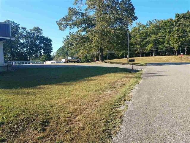 660 E Main St, Parsons, TN à louer - Photo de l’immeuble – Image 2 sur 44