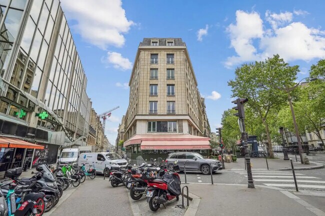 Plus de détails pour 82 Avenue Marceau, Paris - Bureau à louer