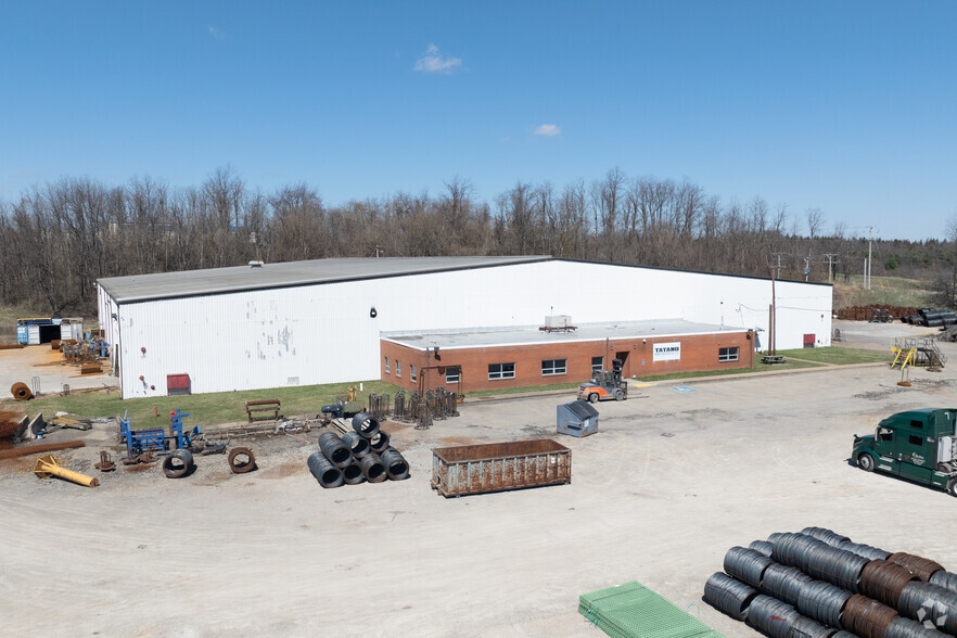 714 Braddock View Dr, Mount Braddock, PA à vendre - Photo principale – Image 2 sur 54
